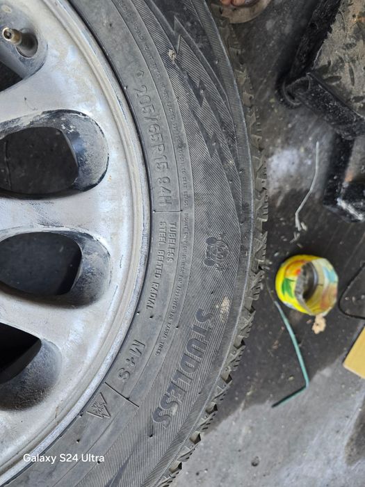 Диски с зимней резиной