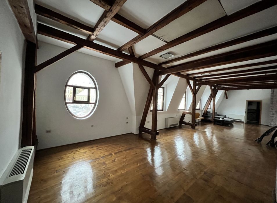 Spatiu comercial / restaurant / cafenea in centrul mediasului