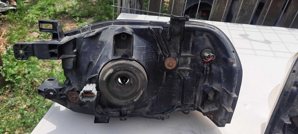 2 FARURI Nissan NAVARA cod 100-24810 LH/2002 - 2013/ Tel - O76134743O