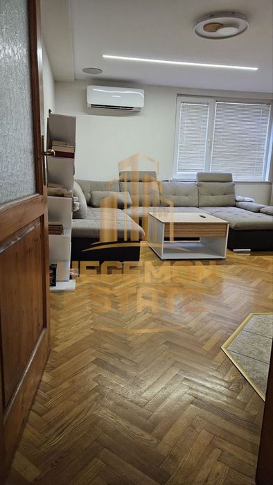 Продава се Четиристаен апартамент в Варна, Колхозен пазар - 113 кв.м за 1006 €/кв.м - Снимка #1