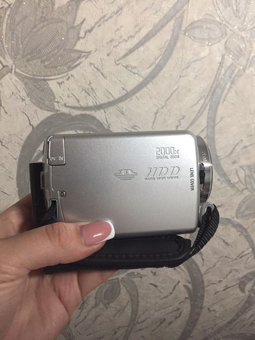 Продам видеокамеру