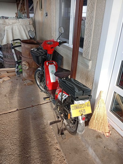 Scuter electric 25km/h