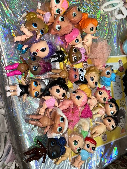 Срочно! Продам небольшую коллекцию кукол LOL . Цена за всё что на фото