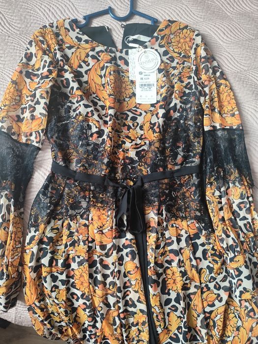 Продам новое платье размер 42 Турция