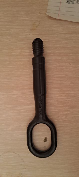 Продам крюк буксировочный