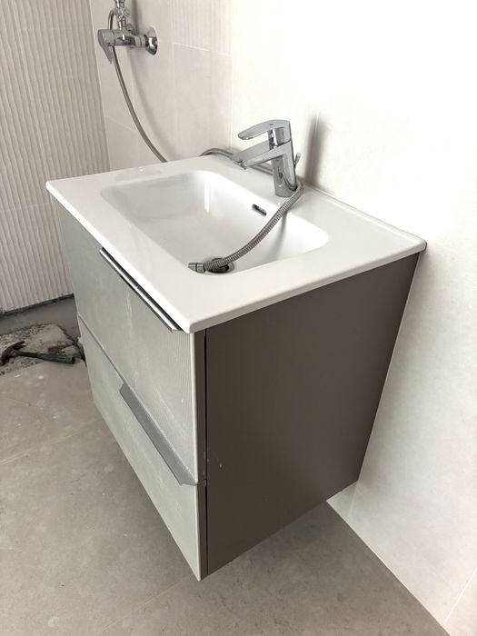 Set lavoar si mobilier MDF riflat bej casmir nou