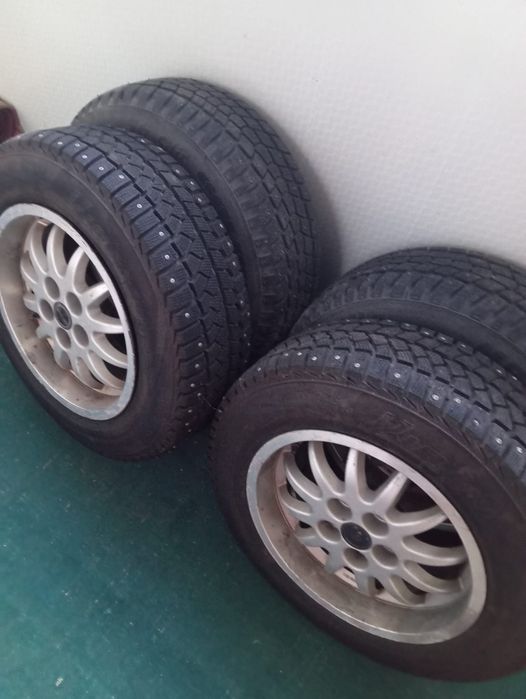 Продам диски с шинами