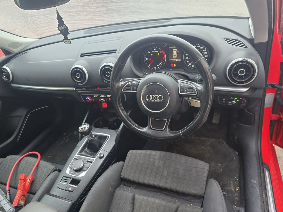 Dezmembrez Audi A3 8V hatchback 2.0 TDI cod CRB an 2015
