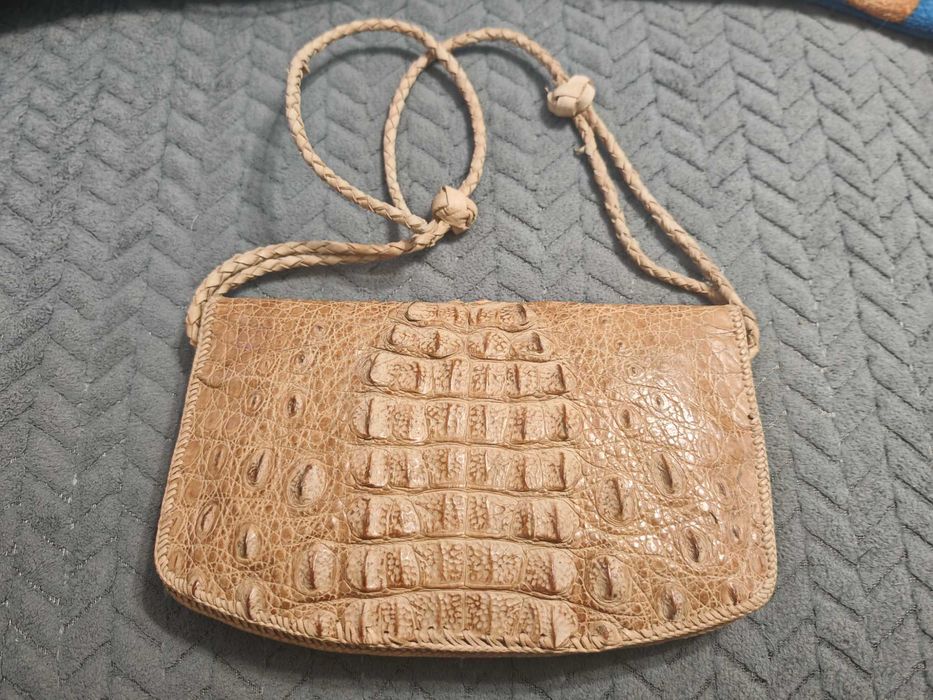 Дамско чанта от естествена кожа