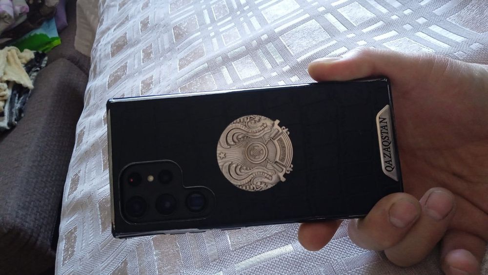 Продам Самсунг S22 Ультра