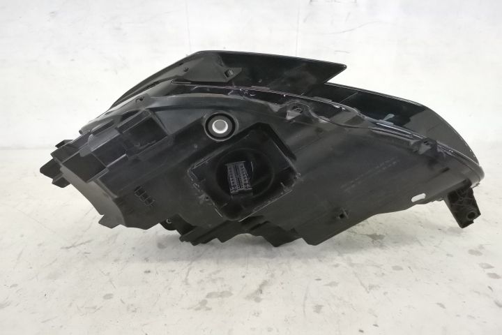 Фар Дясно Оригинален Пълен Лед В Добро Състояние Ауди А3 4 (8Y) / Audi