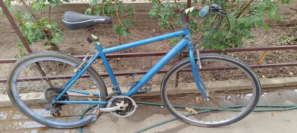 Set de 3 biciclete de vînzare .