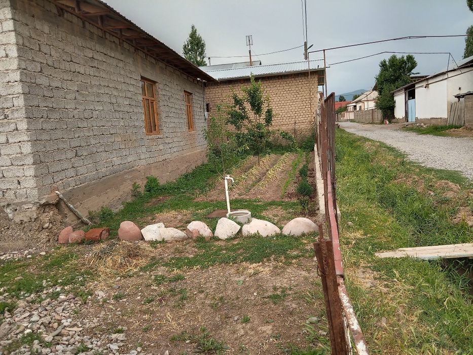 Bo'stonliq tumani Uchastka 10 sotx dumaloq qishloği gazalkentga qoʻwni