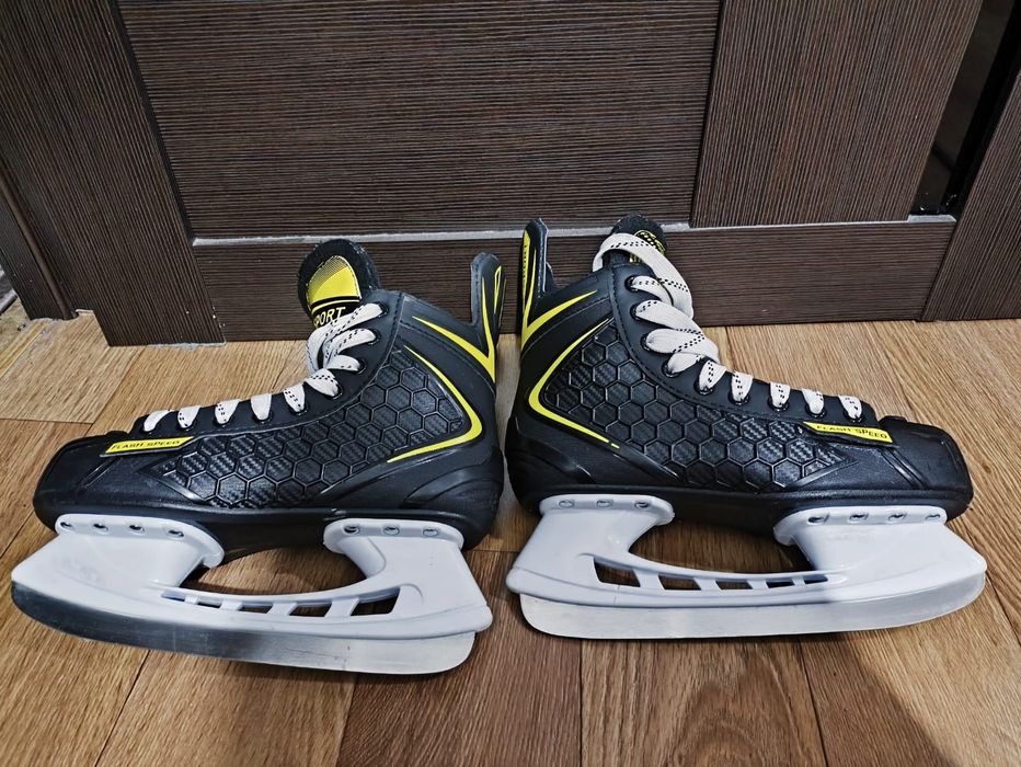 Коньки хоккейные 39 размер