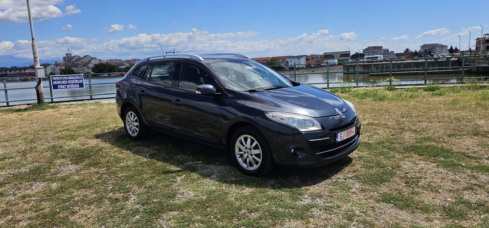 RENAULT Megane 2010 — imagine 2