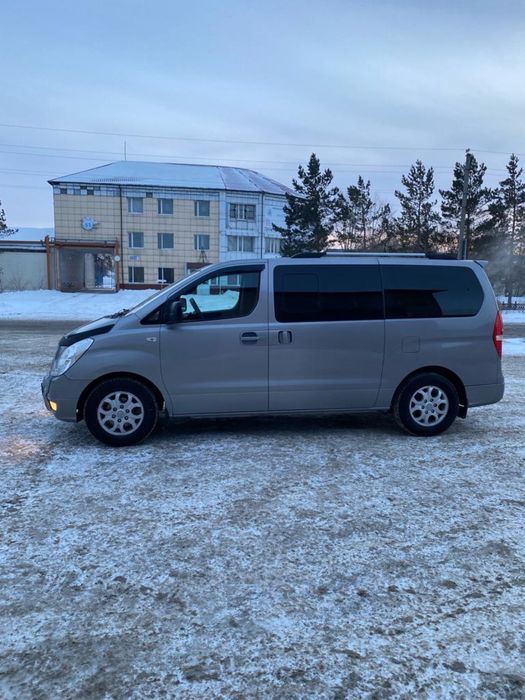 Hyundai Starex 2012 года