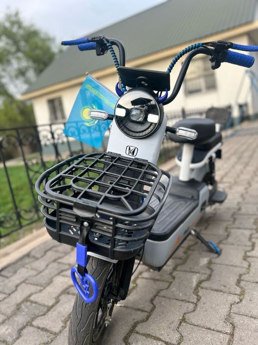Продам электроскутер HOKEN
