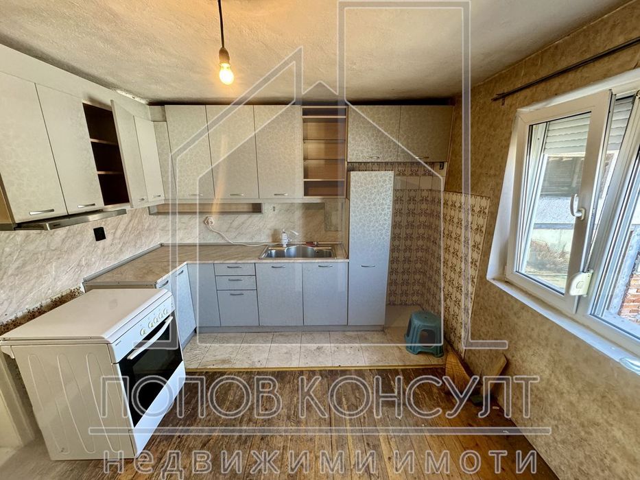 Продава се Промишлена сграда в с. Трилистник, Област Пловдив - 309 кв.м за 4 €/кв.м - Снимка #9