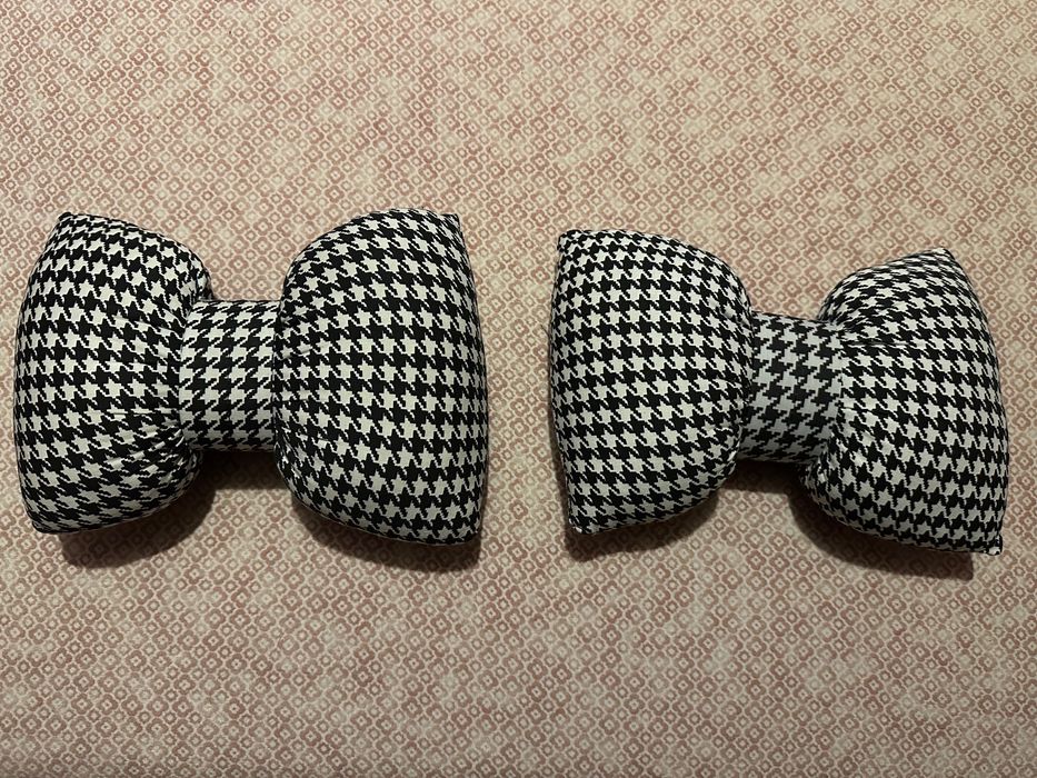 Perne auto cu prindere la tetierele auto