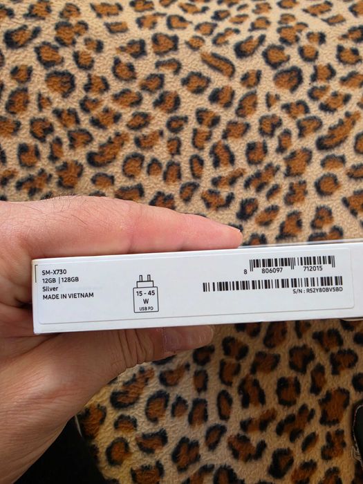 Galaxy tab s11 128GB, WiFi, silver.