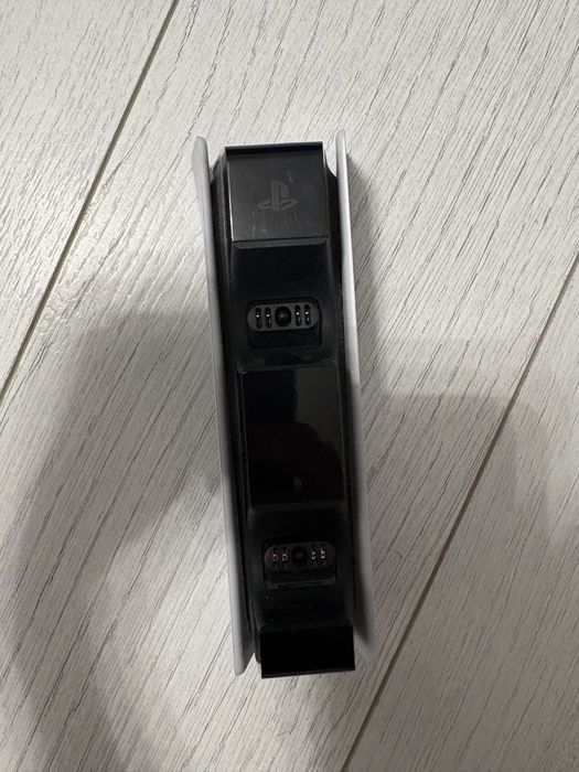 Продам док станцию ПС5