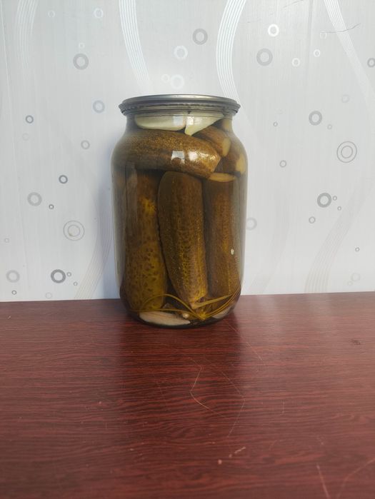 Огурцы маринованные