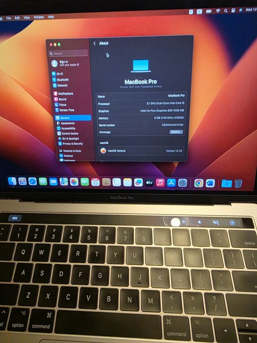 Macbook pro 2017 touch bar