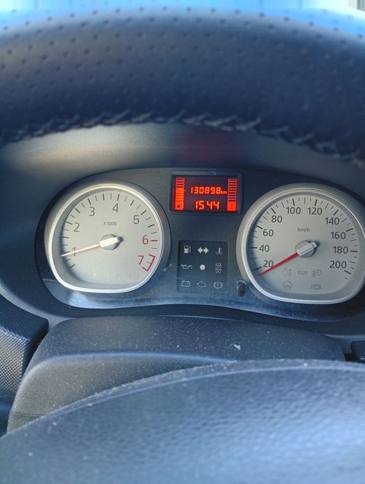 Vând Dacia Duster 1.6 benzina