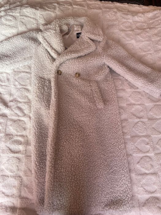 Зимно палто UGG в бяло