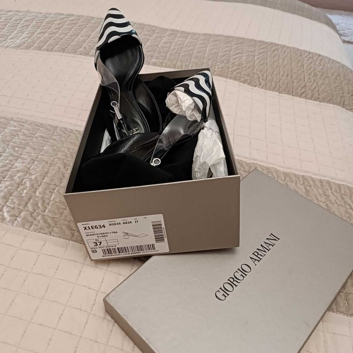 Дамски обувки на Giorgio Armani 37 номер.