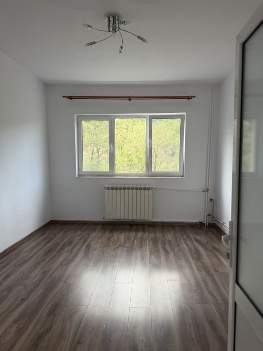 Garsoniera proaspat renovata
