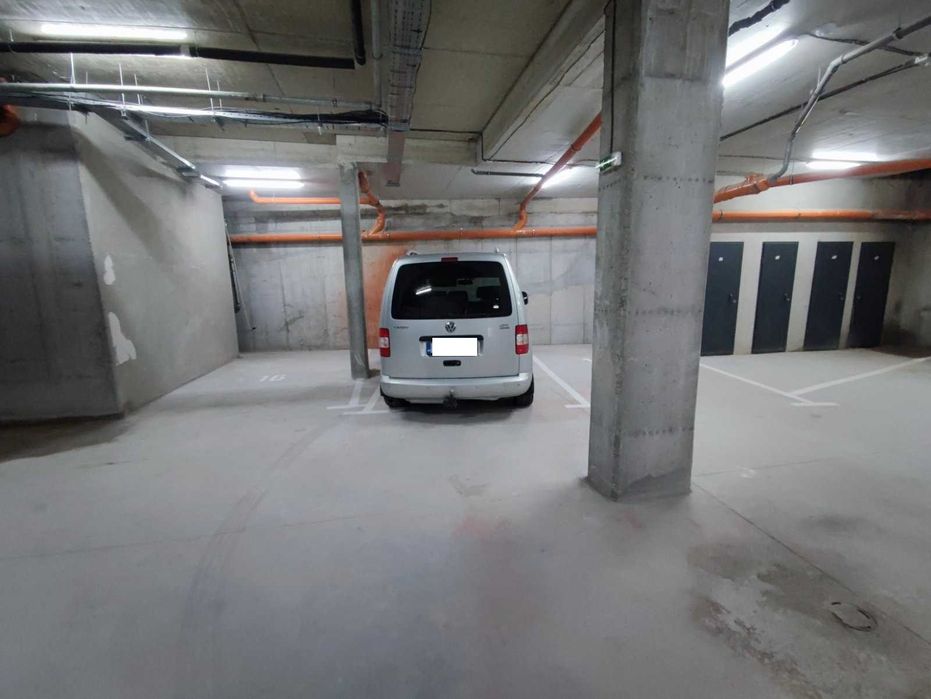 Дава се под наем Гараж / Паркомясто в София, Студентски град - 15 кв.м за 48.45 € - Снимка #1