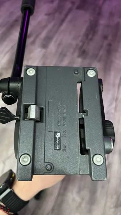 Monopied video Miliboo MTT705 + cap Manfrotto MVH502AH Fluid