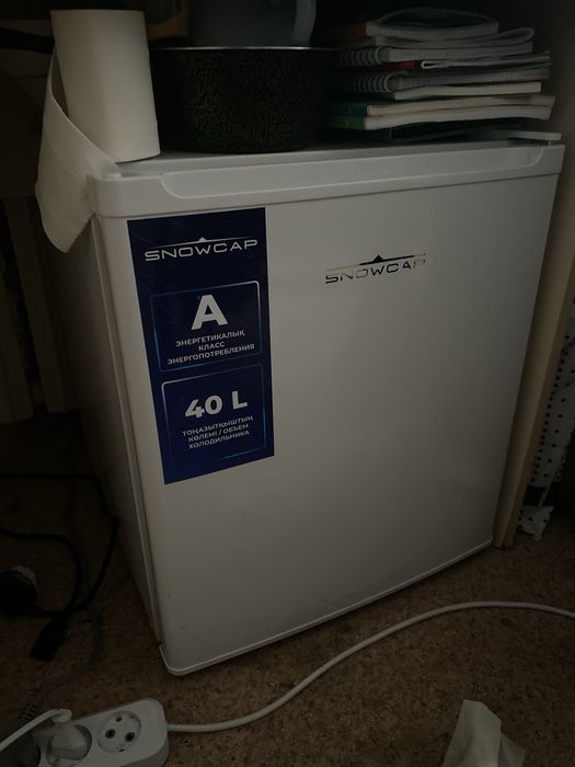 Холодильник маленький  40000