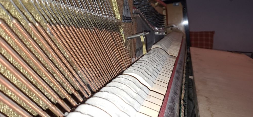 Pianină Doina București, placă bronz cu mecanică Renner  recondiționat