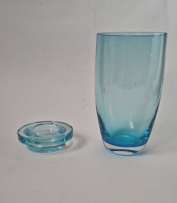 Ваза и свещник от цветно стъкло