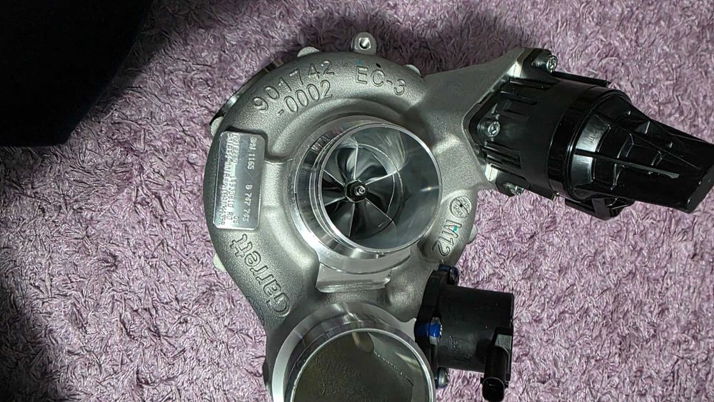 Turbina bmw 8 747 743 pt seria 5 6 7 8 x5 x6  motor N63 4.4 v8 benzina