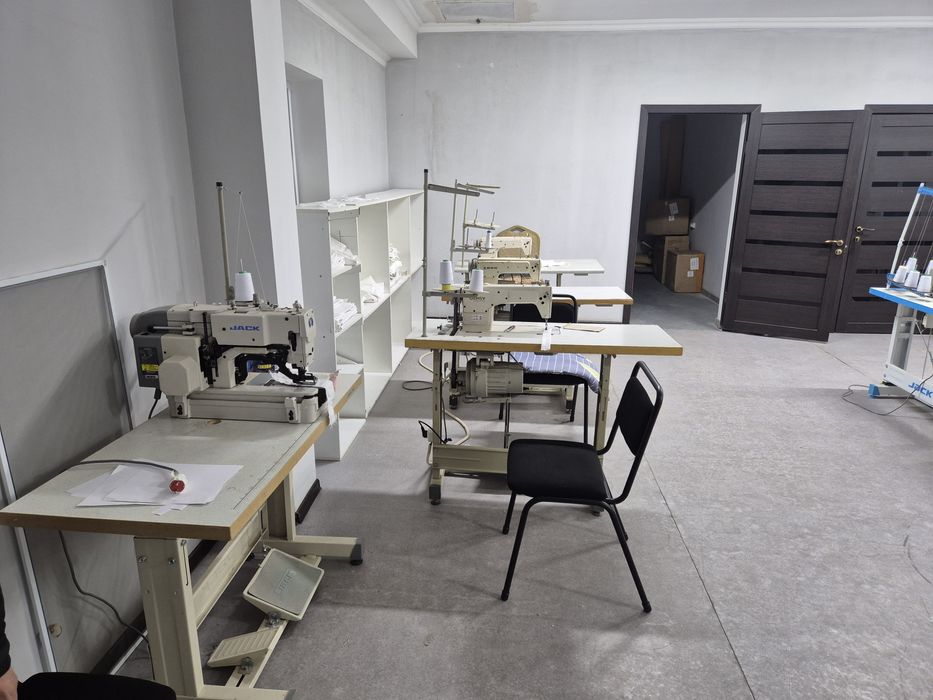 Сдам швейных цех по пошиву халатов, спецодежды и рубашек бесплатно