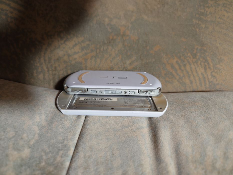 Consola Sony PSP GO White + adaptor usb C