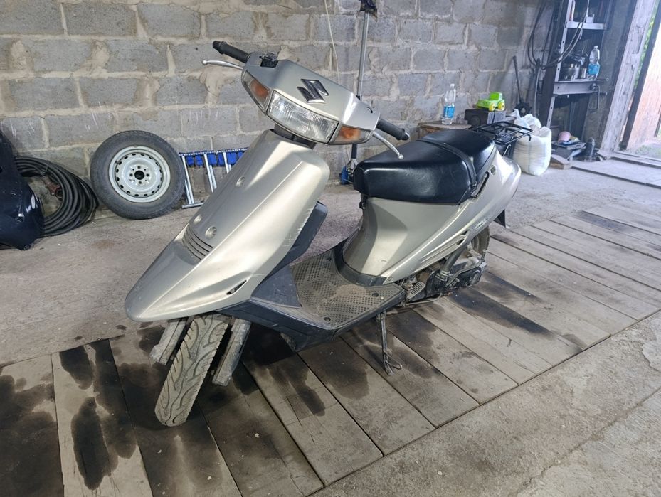 Продам  скутер Suzuki addres v100