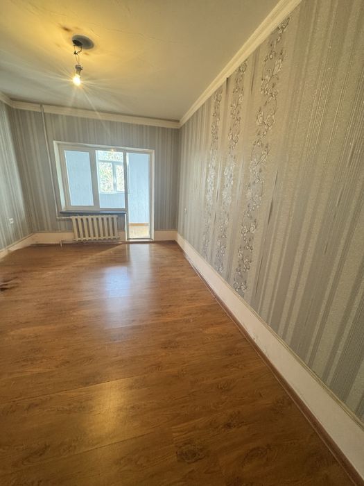 Продаеться 2 комнатная Янгихает Дустлик-1