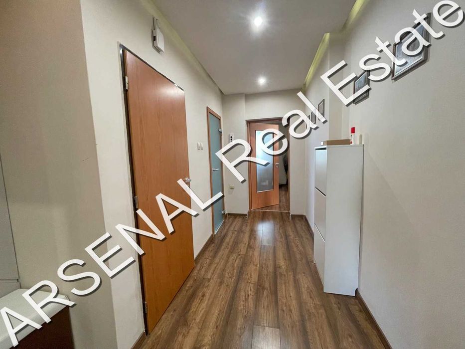 Дава се под наем Тристаен апартамент в София, Лозенец - 135 кв.м за 700 € - Снимка #1