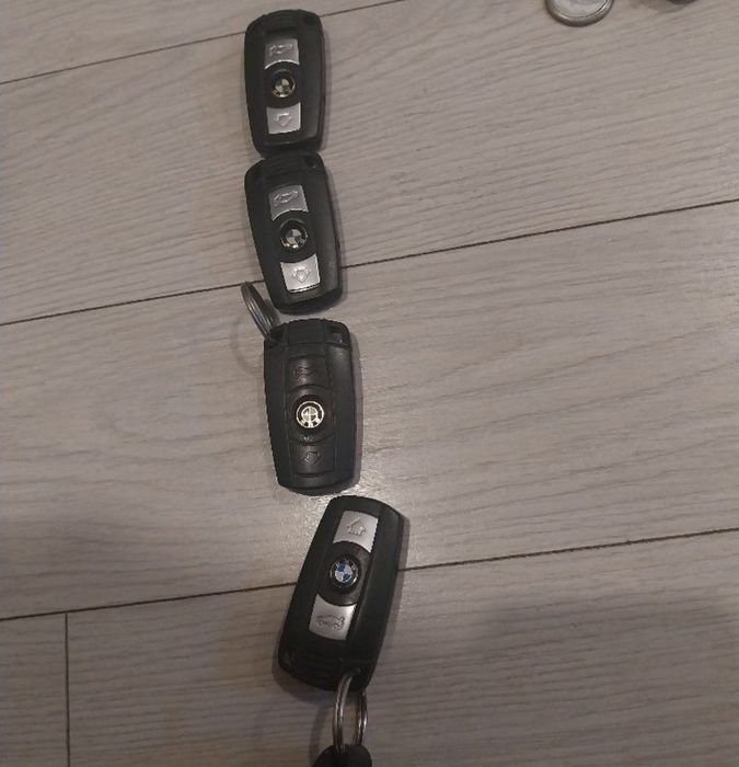 Оригинални ключове за Bmw Mercedes Vw Audi Toyota Nissan Mazda Renault