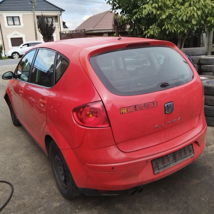 Bara spate Seat Altea an 2004-2009