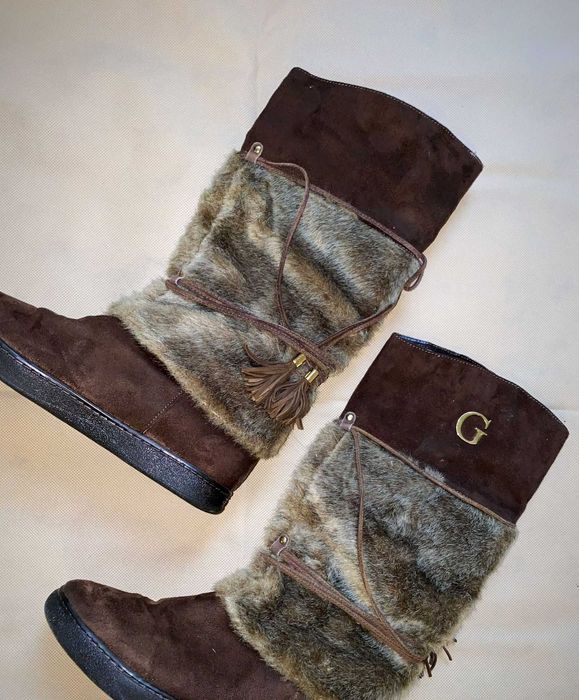 Cizme lungi (sub genunchi) cu blana si snur decorativ Guess