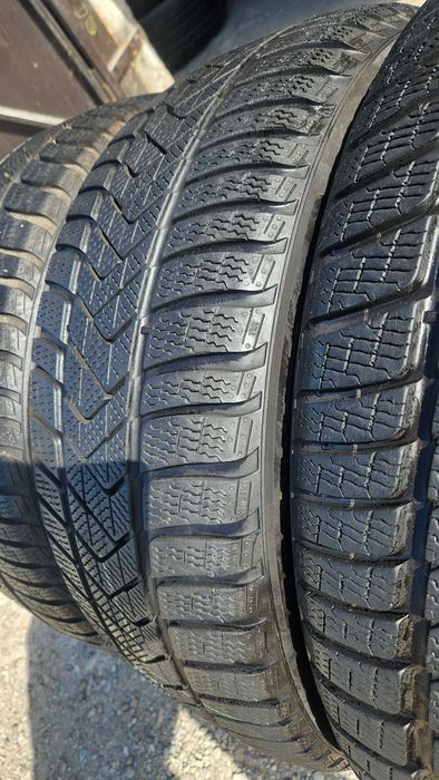 235/50 R19 • Iarna • Pirelli Scorpion Winter elect 103H | 4 buc | DOT 2023 | Pret/buc