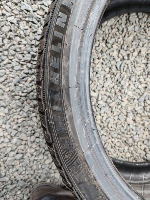 305 30 21 cu 265 35 21 Michelin. An 2023