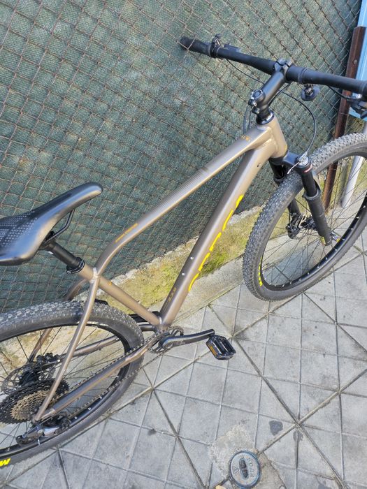 Orbea Alma 29 цола 1x12 Deore Въздушна вилка XCR  на проходни оси L ра