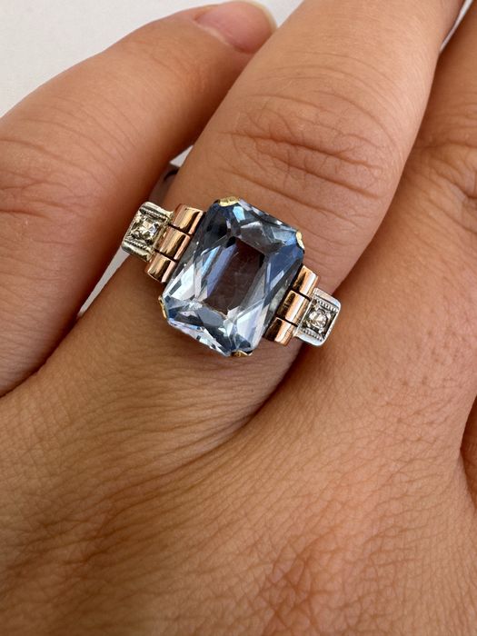Inel Art Deco din aur, acvamarin si diamante