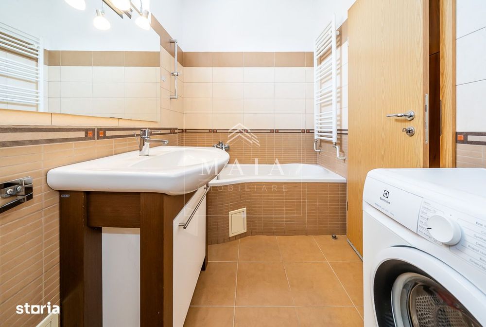 Apartament 3 camere decomandate, etaj 3, cartierul Strand